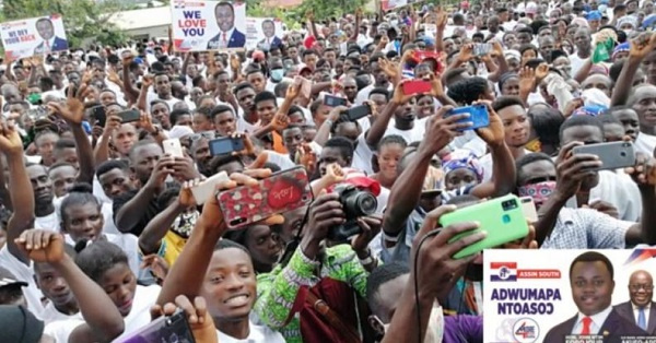 Over 5,000 supporters and chiefs thronged the EC District Office in Assin Nsuaem to support the MP