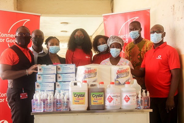 Vodafone's presentation to Lekma Hospital children's ward