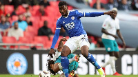 Kelechi Iheanacho confidently score late penalty as Leicester beat Manchester City