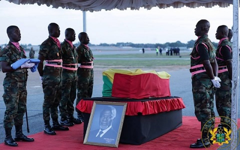 Kofi Annan's body arrived in Ghana yesterday