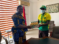 M. Y. Caesar donated 20 packs of Lina Energy Tea to Nigerian High Commission.