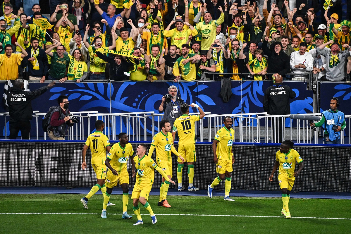 Nantes players celebrate their cup victory