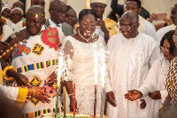 Dr Bawumia with Otumfuo and his family