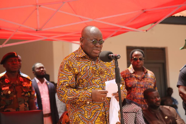 President Akufo-Addo addressing the Omanhene and residents of Dormaa