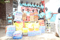 Dr Chuma Raymond Okadigbo and his team making the donation