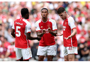 Thomas Partey with Arsenal team mates