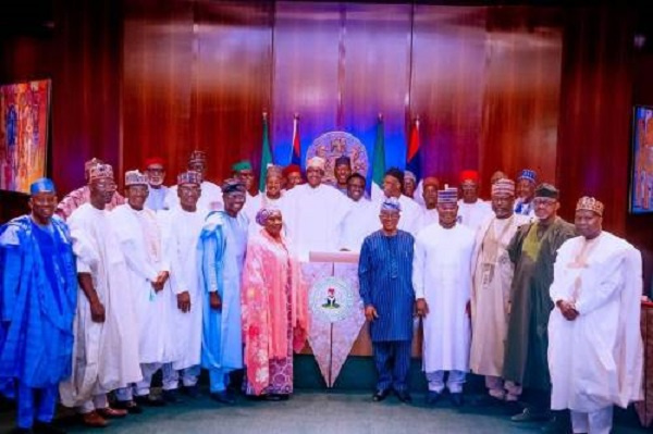 Buhari with his governors after the meeting