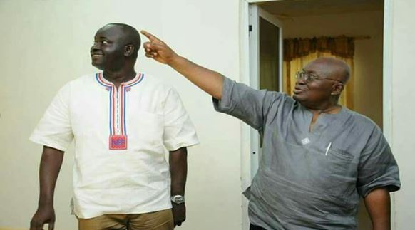 Hafiz Bin Salih (l) and President Akufo-Addo (r)