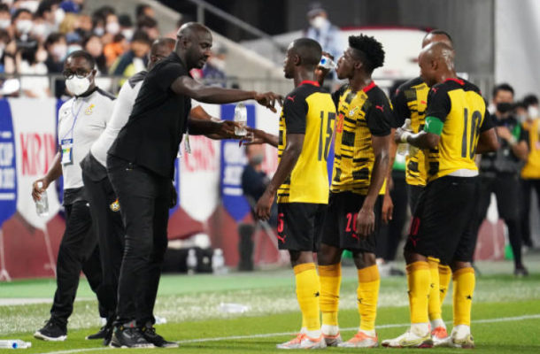 Otto Addo addressing the Black Stars during a qualifier