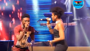 MzVee performing 'REWIND' with Kuami Eugene