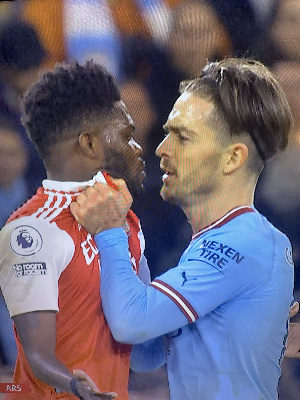 Jack Grealish gets physical with Thomas Partey in Man City's 4-1 win over Arsenal