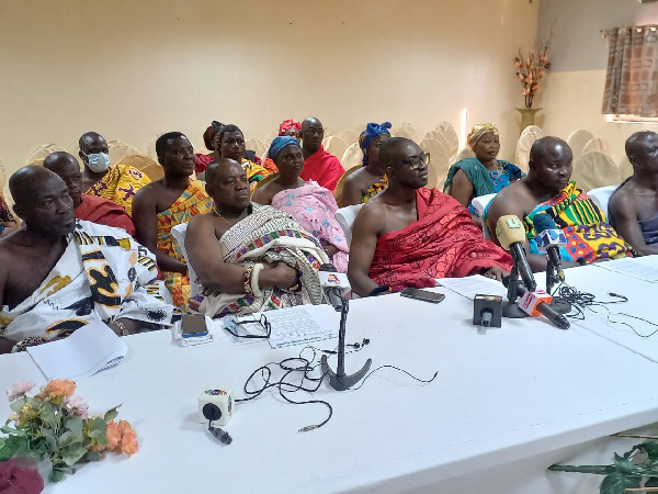 Nana Akwanzi Abraba IV (in red cloth) endorsed as acting president for Ahanta Traditional Council