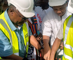 Mahama Cuts Sod For Jakpa .png