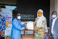 Samira Bawumia presenting the items to Noguchi staff