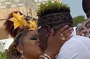 Afia Schwarzenegger kissing Shatta Wale at #MediFella2020