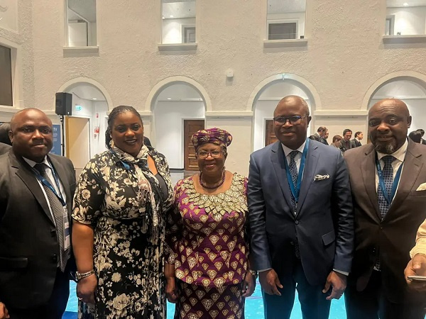 Deputy Trade Minister, Nana Ama Dokua Asiamah-Adjei (second from the left)