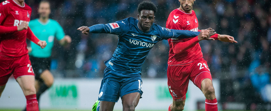 Ghanaian defender Jordi Osei-Tutu (in blue jersey)