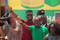 Some celebrities who endorsed President John Mahama were at Tamale market to campaign.