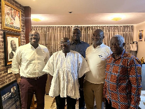 Bawumia and his team in a photo with Kennedy Agyapong