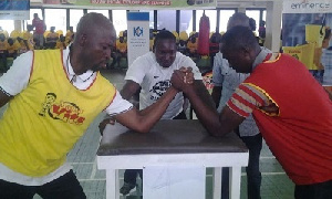 Arm wrestling battle