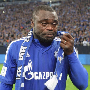 Gerald Asamoah In Tears