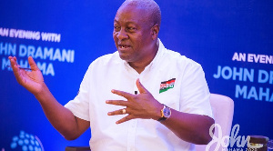 Mahama Speaks With Young Entrepreneurs 8 1024x683 1 1024x570