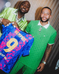 Memphis Depay and Davido