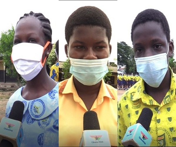 Some students in their nose mask