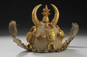 The Asante ceremonial cap