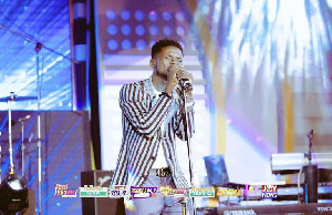 Kuami Eugene on stage at Adom Praiz 2018