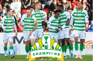 Jeremie Frimpong with his Celtic teammates