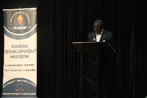 Rev Dr James Quainoo speaking at the Ottawa event