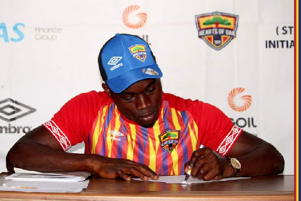 Kwadwo Obeng Jnr signed a contract extension for the Phobians ahead of the new season