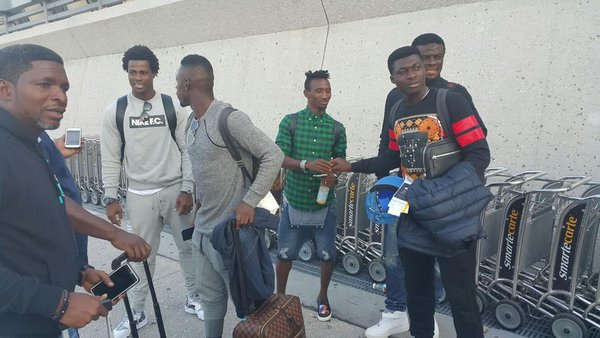 Ghanaian footballers arriving at the airport.