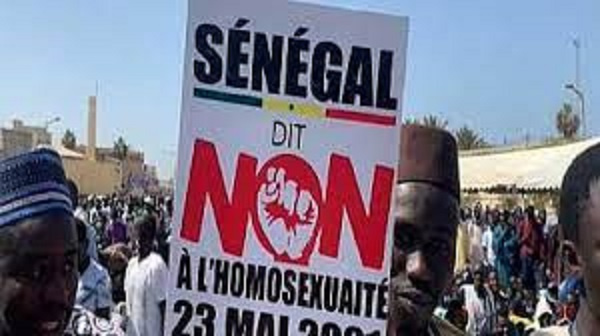 Hundred protesters rallied Sunday in Dakar