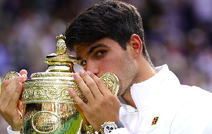 Alcaraz beat Djokovic in straight sets to retain Wimbledon title