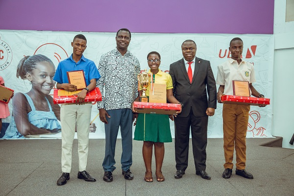 Assanwaa Akpene Yankson in a photo with the Education Minister and others