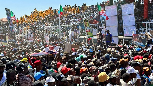 People gather in Jos, Nigeria on November 15, 2022 during the presidential campaign launch