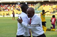 Kotoko coach Prosper Narteh hugs Hearts' coach Samuel Boadu