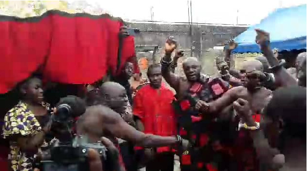 Chiefs and elders, clad in red and black has denounced Damptey's alleged disrespect