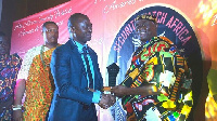 His Majesty Nii Okwei Kinka Dowuona VI receiving his award