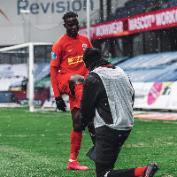 Kamal Deen Sulemana in a red jersey