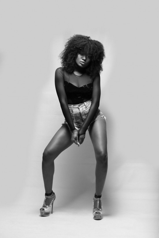 Efya in promo pictures