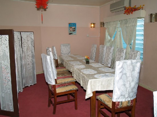 A dinning area for a group