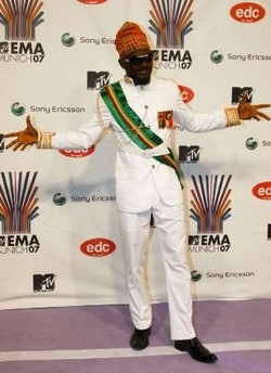 Singer Samini from Ghana poses on the red carpet before the MTV Europe Awards ceremony in Munich November 1, 2007.