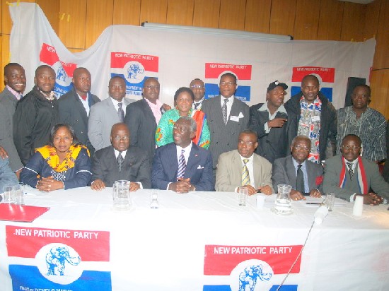 Delegates from Ghana posed with the President and dignitaries