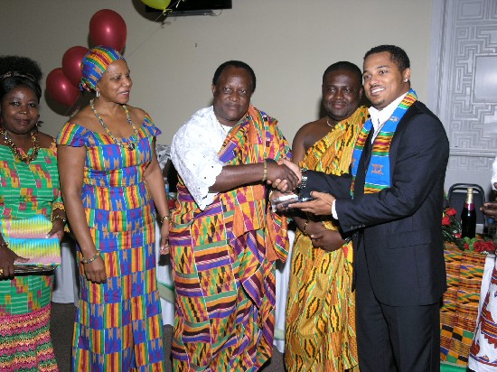 Padmore presenting the award to Van Vicker