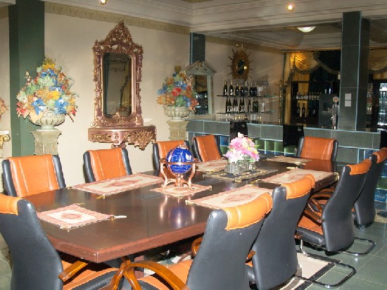 A dinning area