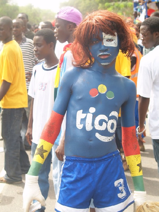 A young man painted his whole body representing Tigo during the carnival
<br>Source: Mr CNN