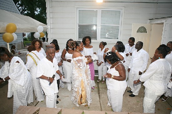 Mrs Osei-Tutu and guests dancing